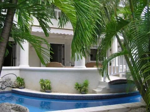 New Mansion - Beachfront, Paynes Bay