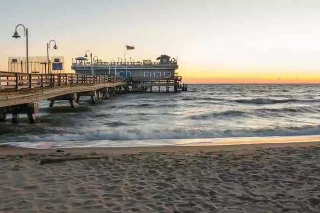 Ocean View Fishing Pier - Private Home/Beach/Wi-Fi/Grill/ Bunk-room/ Parking - Norfolk