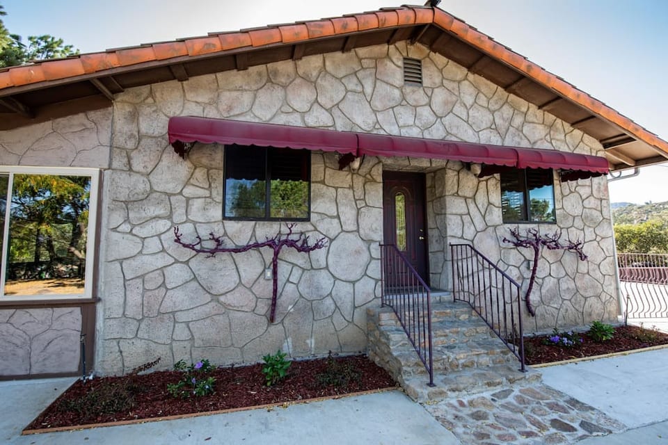 Entry to Casa de Piedra