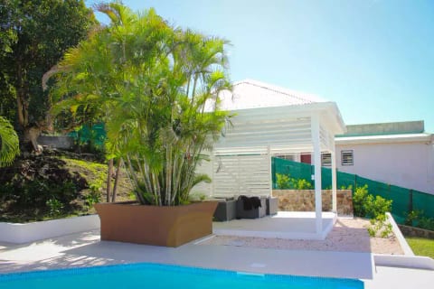 La Maison Blanche - Almond Grove 