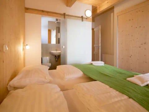 #28 mit Sauna und Sprudelbad innen