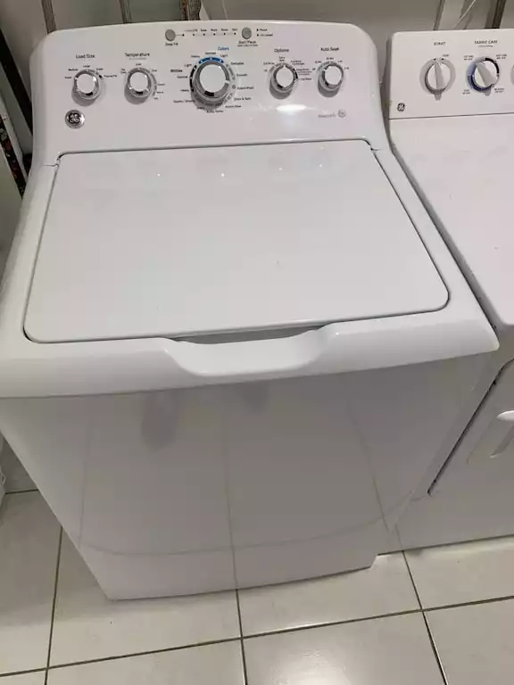 Laundry Room with Washer and Dryer Laundry Room with Washer and Dryer - Contractor Accommodation with Free Parking - Oakland Park