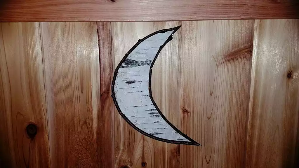 Birch Moon on cedar barn door (bathroom entry) Birch Moon on cedar barn door (bathroom entry) - Domeo - Romantic Magical Dome - Windham