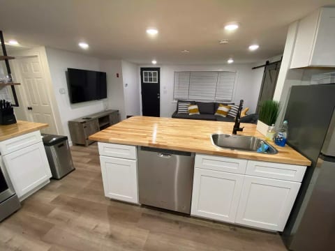 Fully Renovated 3-Bedrooms 2-Baths W/En-suite.