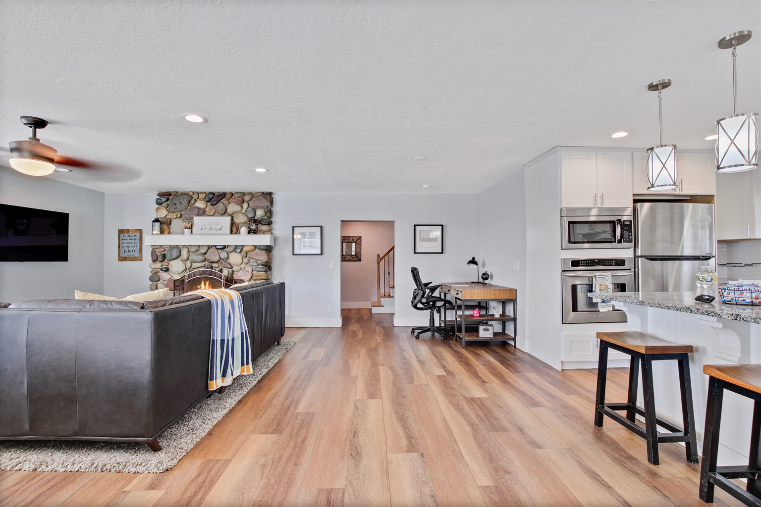 northside-cozy-updated-farmhouse/