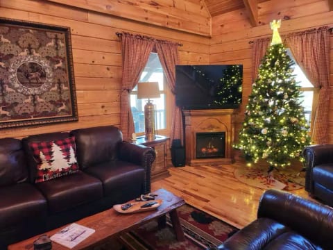 Log cabin 35 acres RV hookup hike & fish