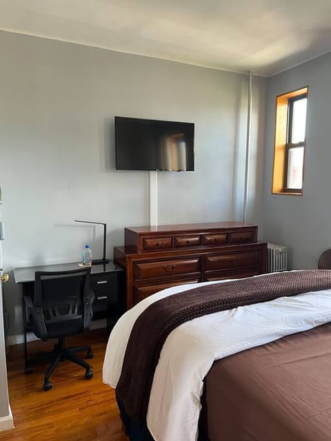 THE LINCOLN SUITES BROOKLYN - 594