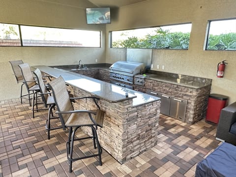 Mickeys Getaway Pool Hot Tub Cinema GYM Outdoor Kitchen BBQ