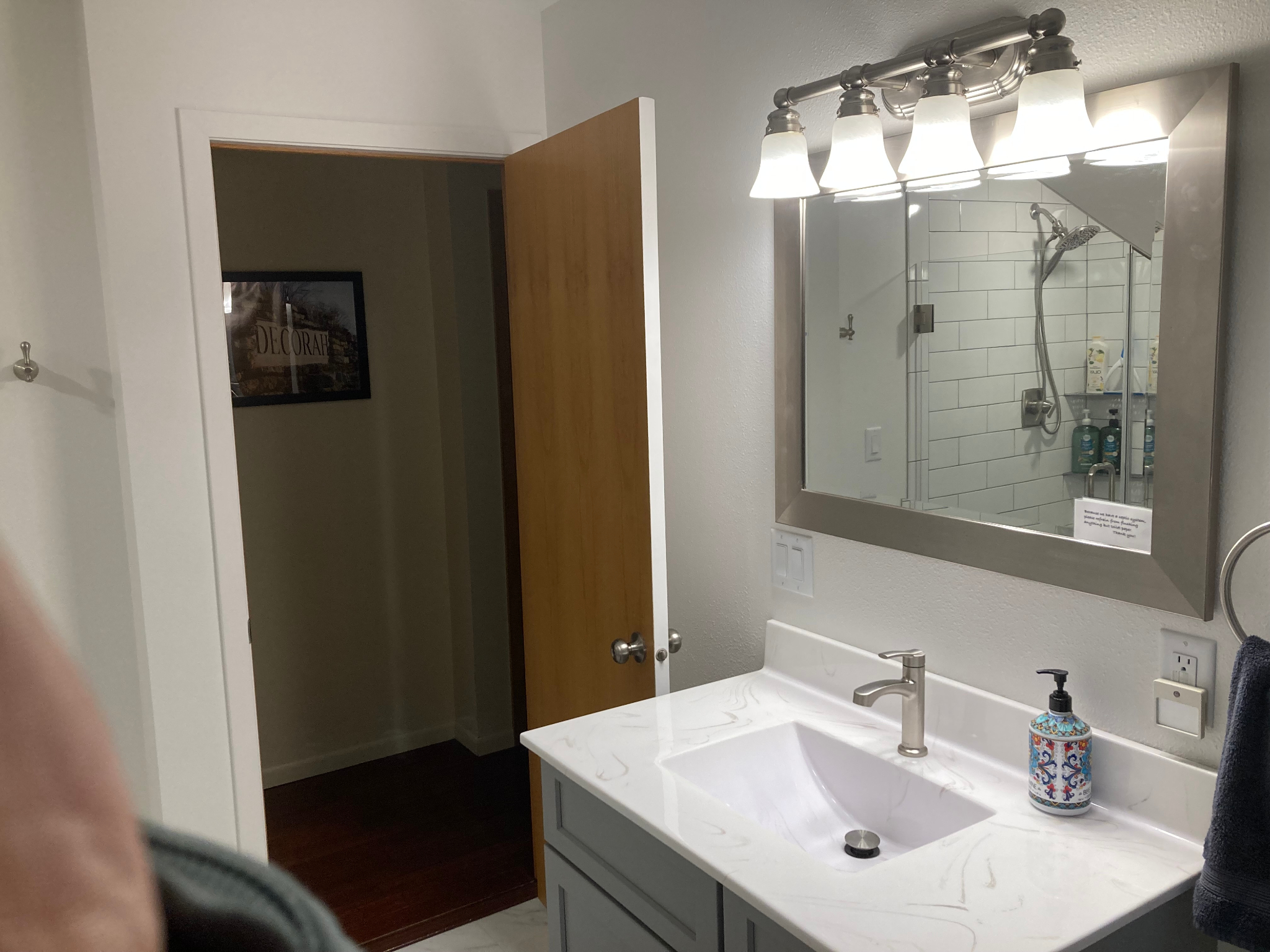 decorah-valley-home-with-a-view-apartment-1/