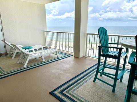 Best balcony on the beach!