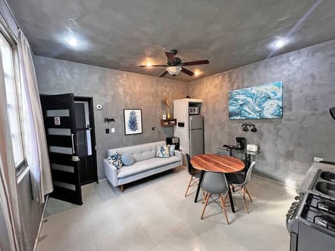 Aqua 1 Beachside