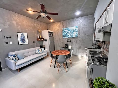 Aqua 1 Beachside