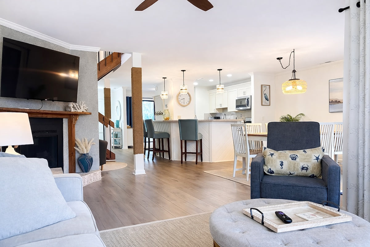 Spacious 3BR, Minutes to the Beach, Sleeps 8 &Pets image 1