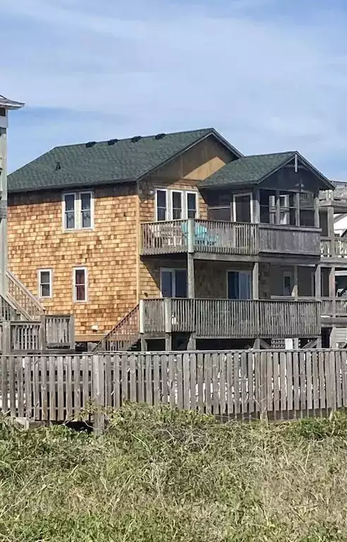 New cedar shakes in 2021; ocean facing decks - Blarney Beach Bungalow  - Kitty Hawk