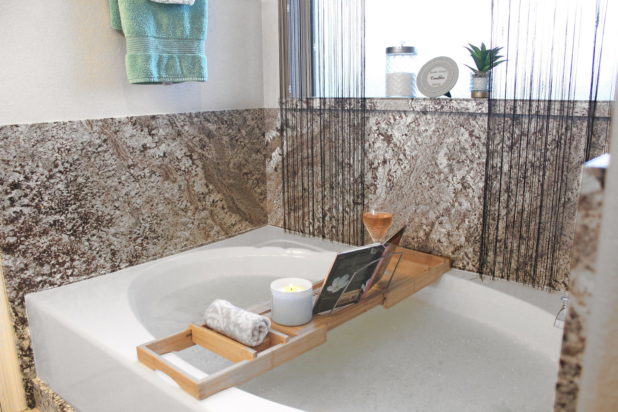 Soaking tub in Master En Suite