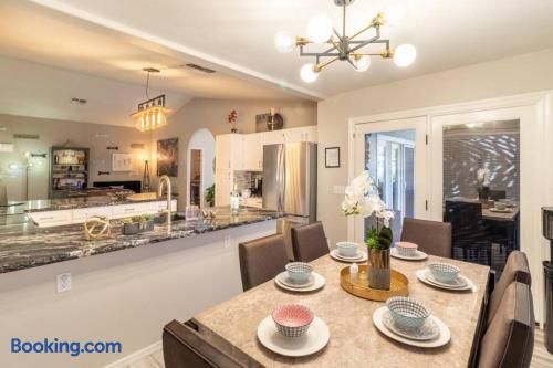 Private Resort Near Stadiums 3BR Family Friendly - Photo 121