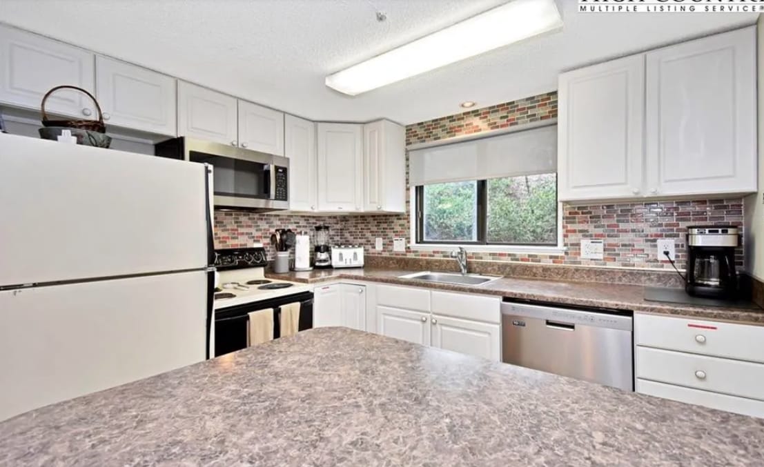 Suite Escape-Discounts-Steps to Slopes-Tubing image 22 Suite Escape@Snowlake   3-30 NTS | WALK to Lifts