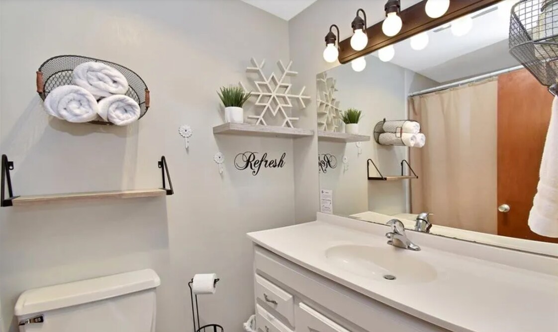 Suite Escape-Discounts-Steps to Slopes-Tubing image 30 Suite Escape@Snowlake   3-30 NTS | WALK to Lifts