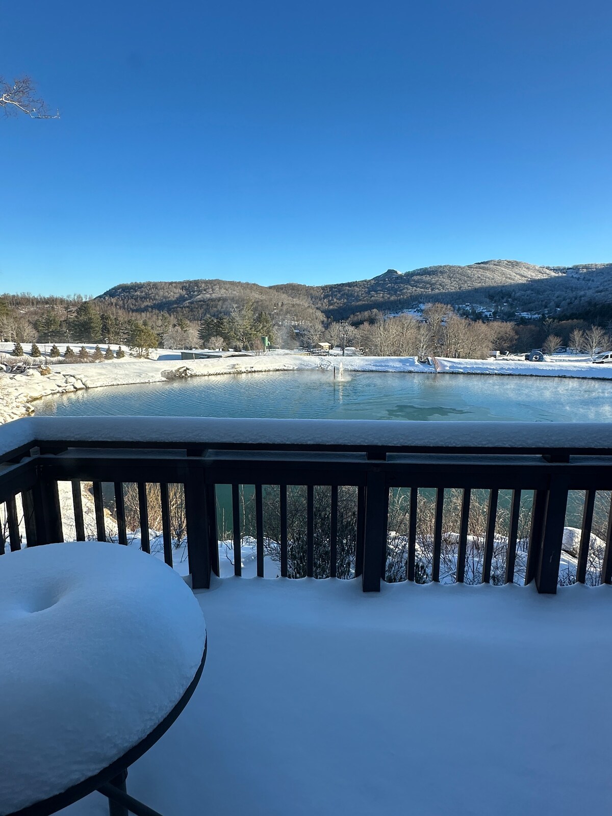 Suite Escape-Discounts-Steps to Slopes-Tubing image 20 Suite Escape@Snowlake   3-30 NTS | WALK to Lifts