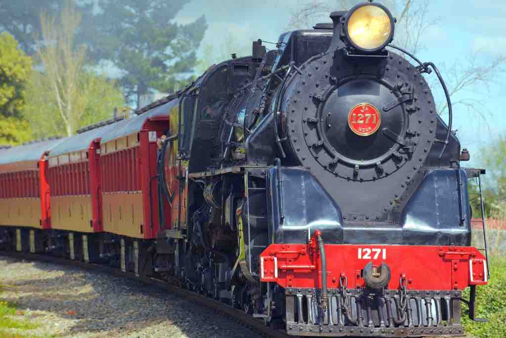 Tweetsie Railroad is always a family favorite Suite Escape@Snowlake   3-30 NTS | WALK to Lifts