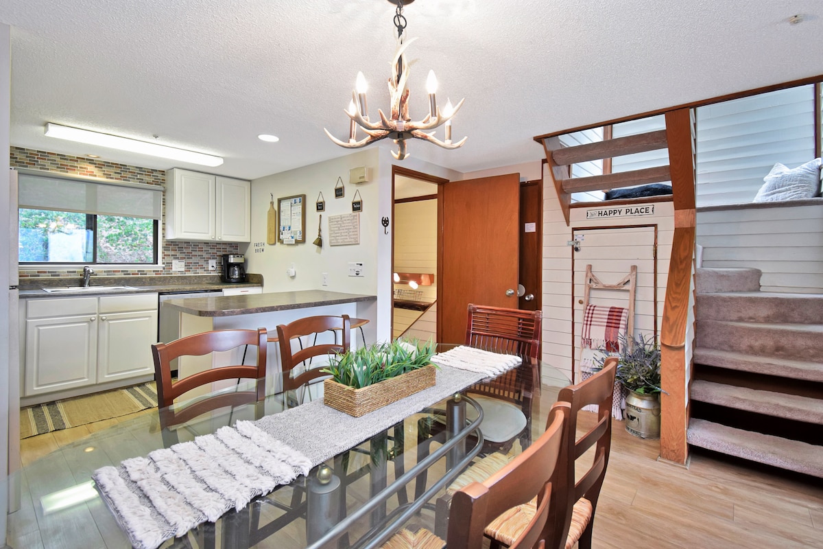 Suite Escape-Discounts-Steps to Slopes-Tubing image 15 Suite Escape@Snowlake   3-30 NTS | WALK to Lifts