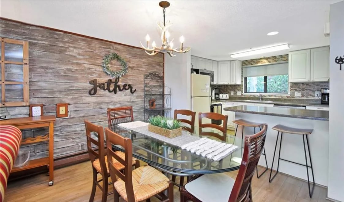 Suite Escape-Discounts-Steps to Slopes-Tubing image 4 Suite Escape@Snowlake   3-30 NTS | WALK to Lifts