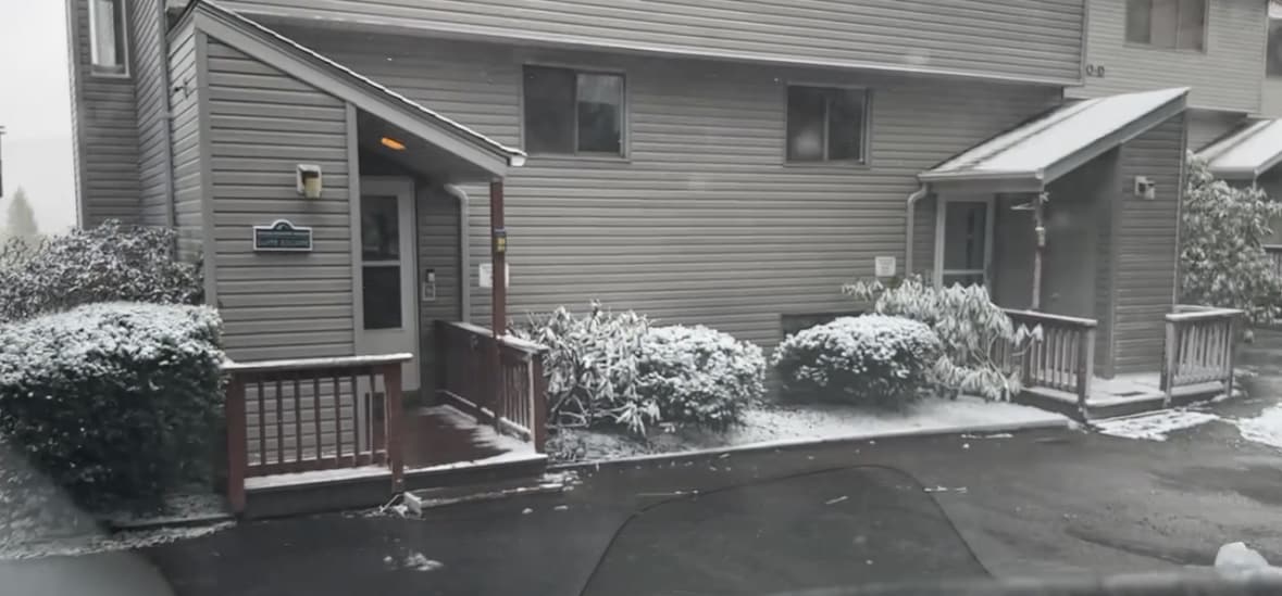 Suite Escape-Discounts-Steps to Slopes-Tubing image 72 Suite Escape@Snowlake   3-30 NTS | WALK to Lifts