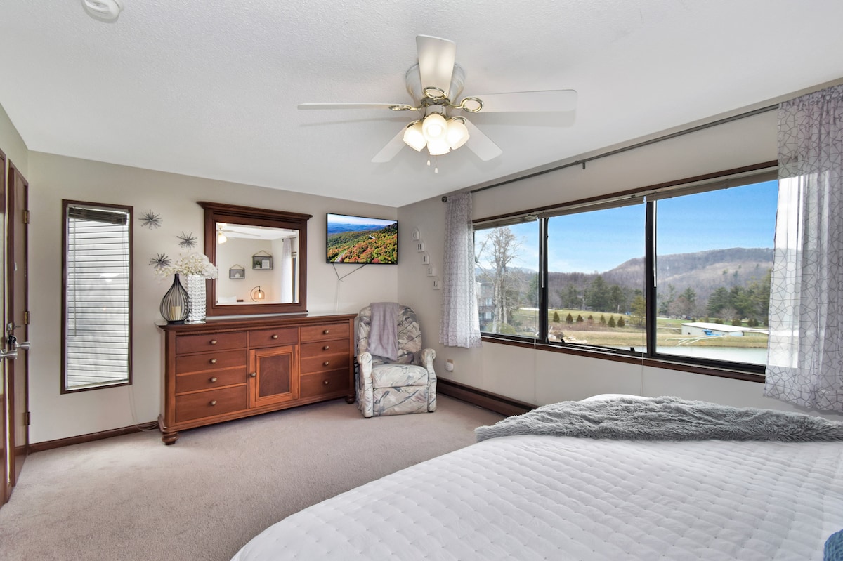 Suite Escape-Discounts-Steps to Slopes-Tubing image 5 Suite Escape@Snowlake   3-30 NTS | WALK to Lifts