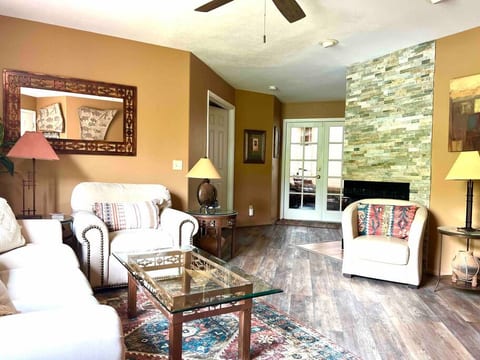 Tucson Escapes Mountain Hideaway