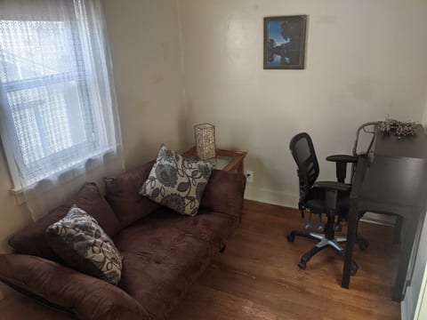 office/spare bed