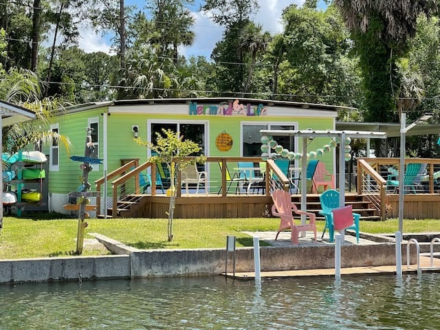 Mermaid Life Weeki Wachee FL kayaks & Gulf Access - Hernando County