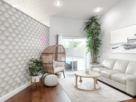 You will immediately be in vacation mode when you enter and enjoy the coastal vibe.