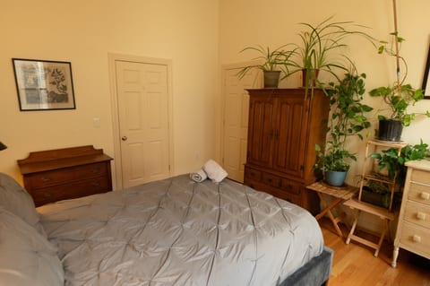 Boston's Jamaica Plain w/ parking, A/C, laundry