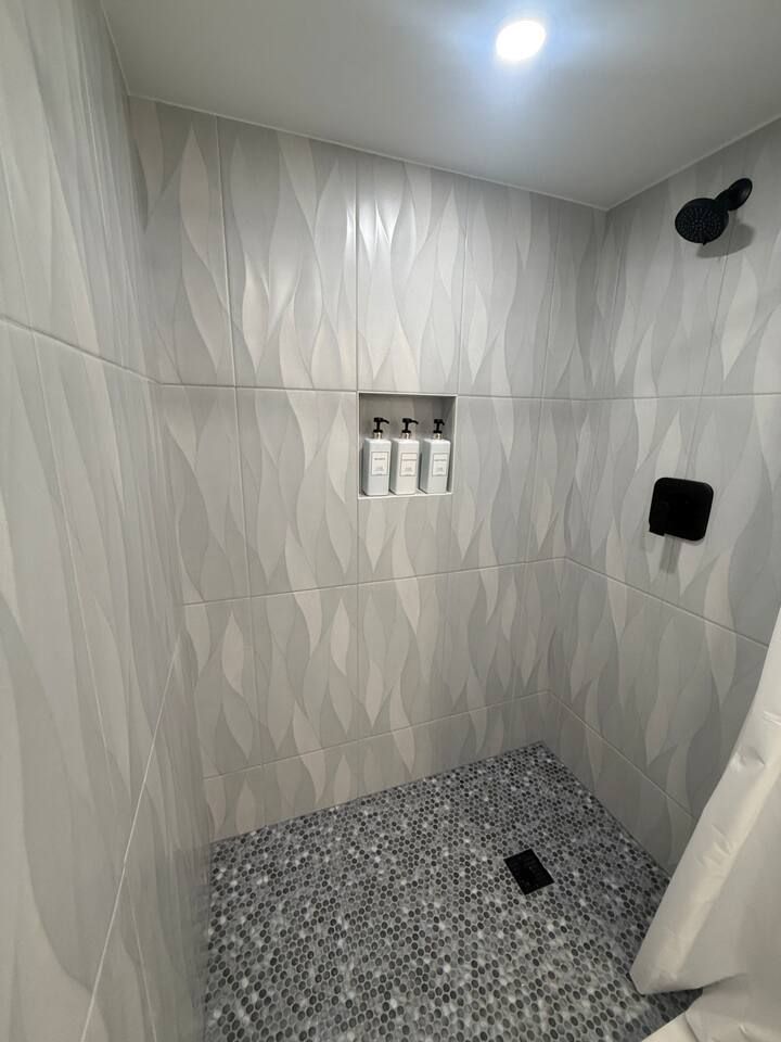 2nd Bathroom shower
