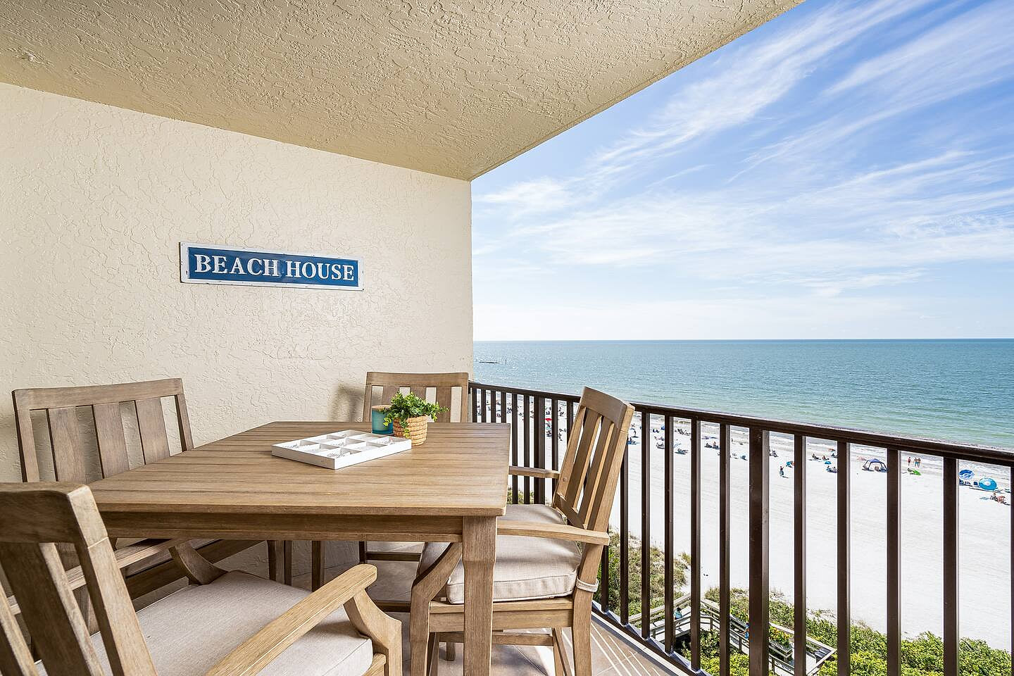 Spacious Lanai!