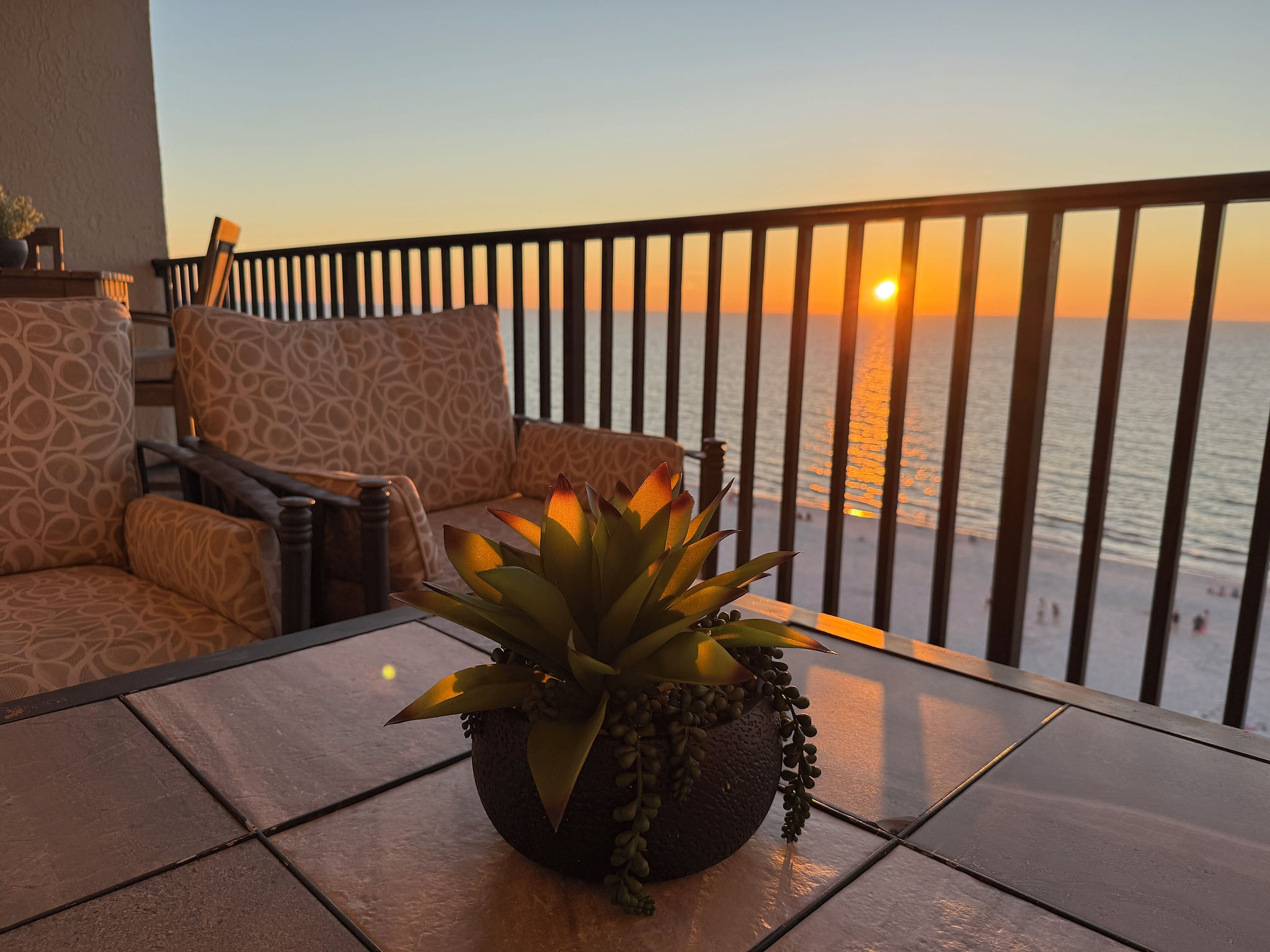 Remodeled Aveline | 2 King Bed Ensuites | Sunsets