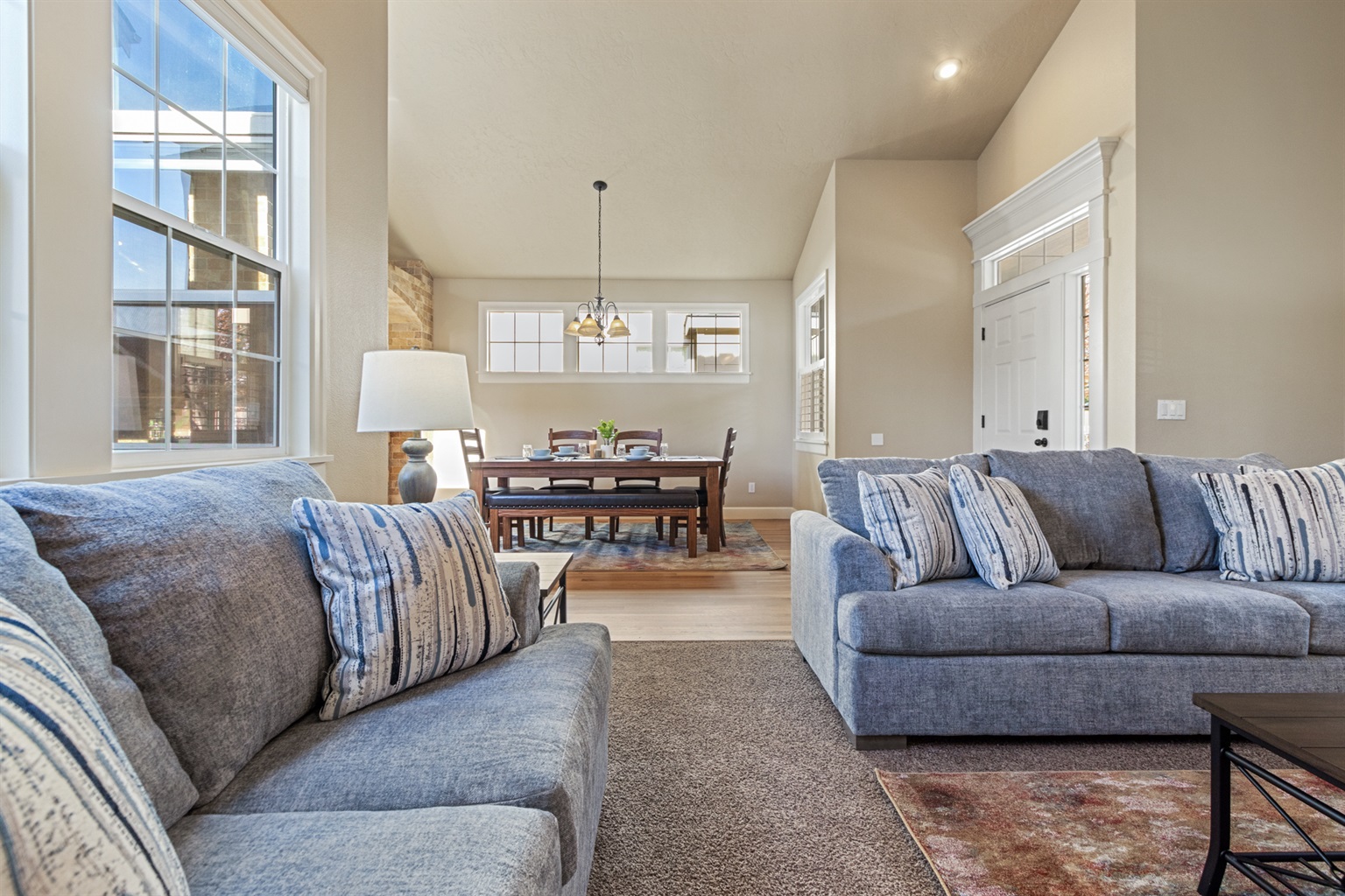 game-room-or-3br-or-outdoor-seating-bbq/