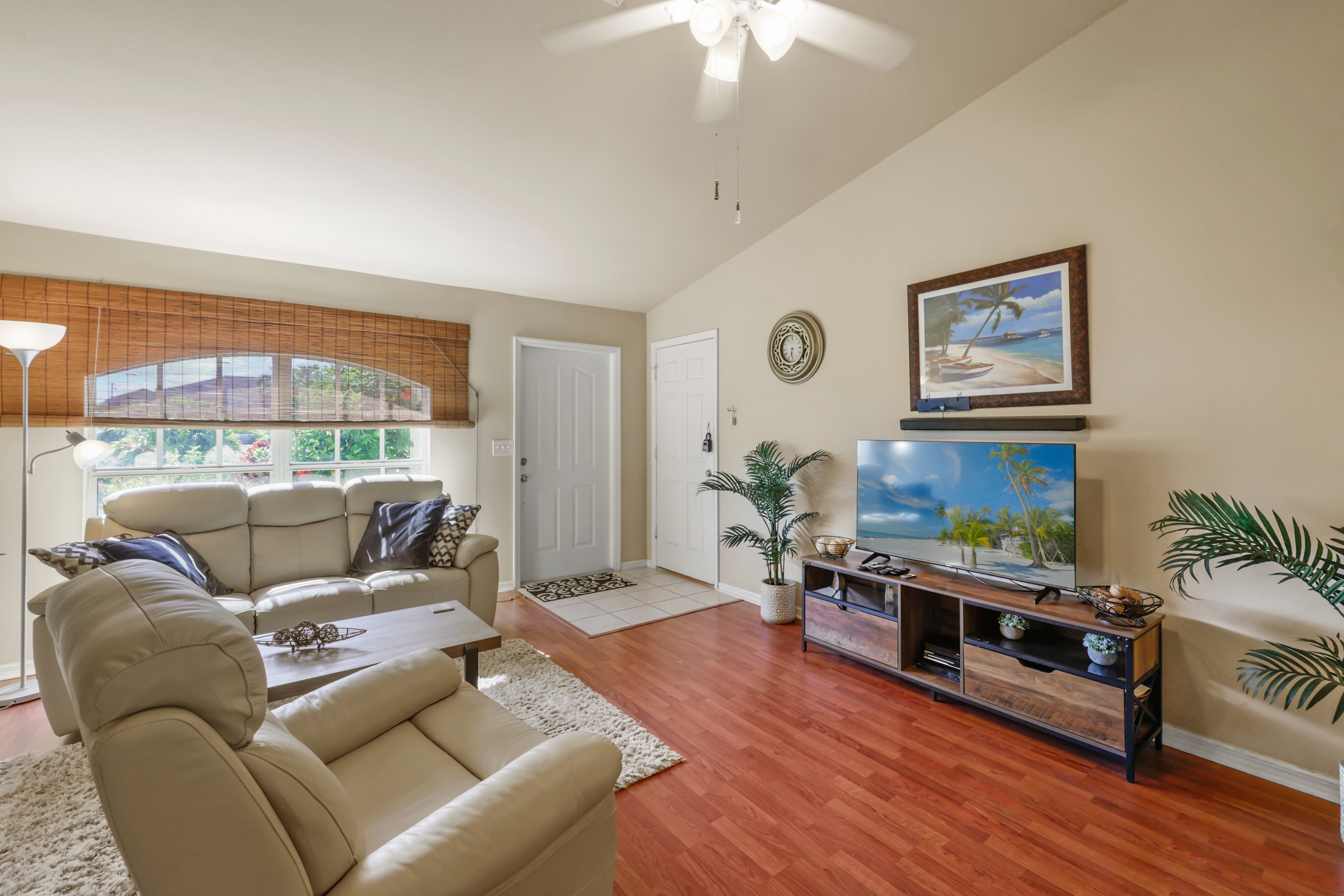 Living room / entrance