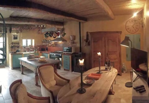 LA GRANGE DE LA LAVANDE