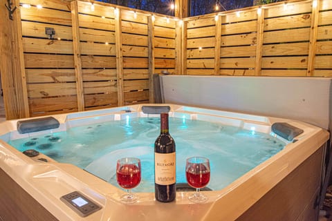 Enjoy a special evening with friends, family or partner in the hot tub