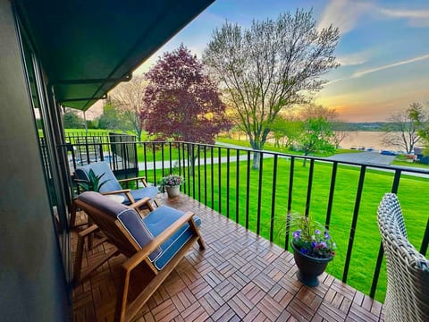 Lakeside Retreat
