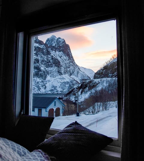 "Mountain View"
