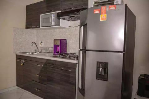 Hot tub 1 bedroom ac by park lleras security WiFi 