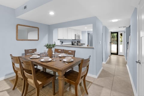 Dining/Kitchen