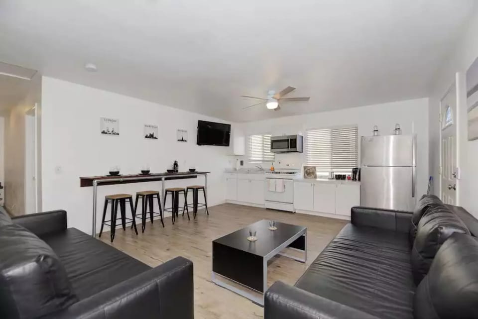 Enjoy your ultimate vacation stay at Casa 415! Newly remodeled home features numerous highly sought after amenities to enhance the comfort and convenience of your stay. Simple industrial touches combine with clean luxurious finishes to create the perfect, relaxed space for family and friends to create memories together in the heart of revitalized downtown Chula Vista.
