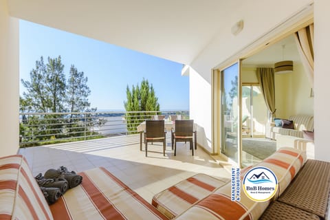BnB Homes Apartment with Sea view 2 huge terraces