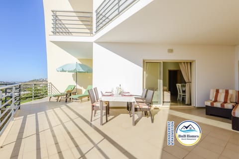 BnB Homes Apartment with Sea view 2 huge terraces