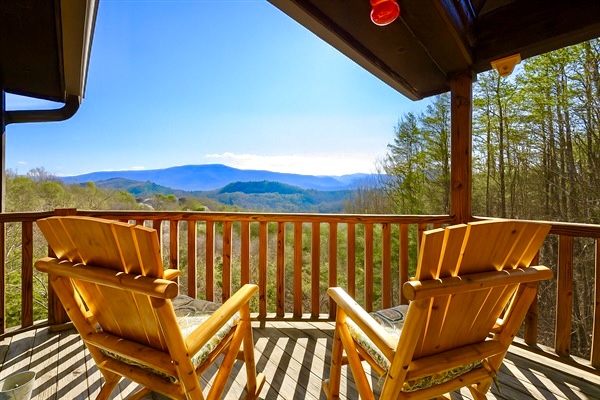 Waking up to this magnificent view every morning with 3 private decks at Little Cub Cabin!