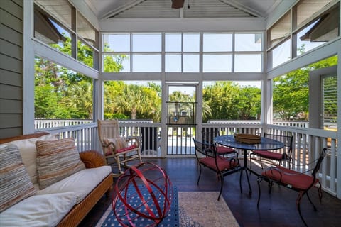The Pool Trust House - 182 6th Ave, LLC