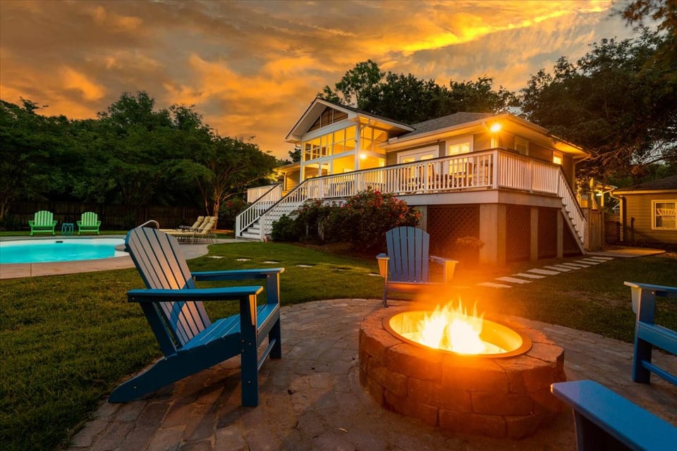 The Pool Trust House welcomes you